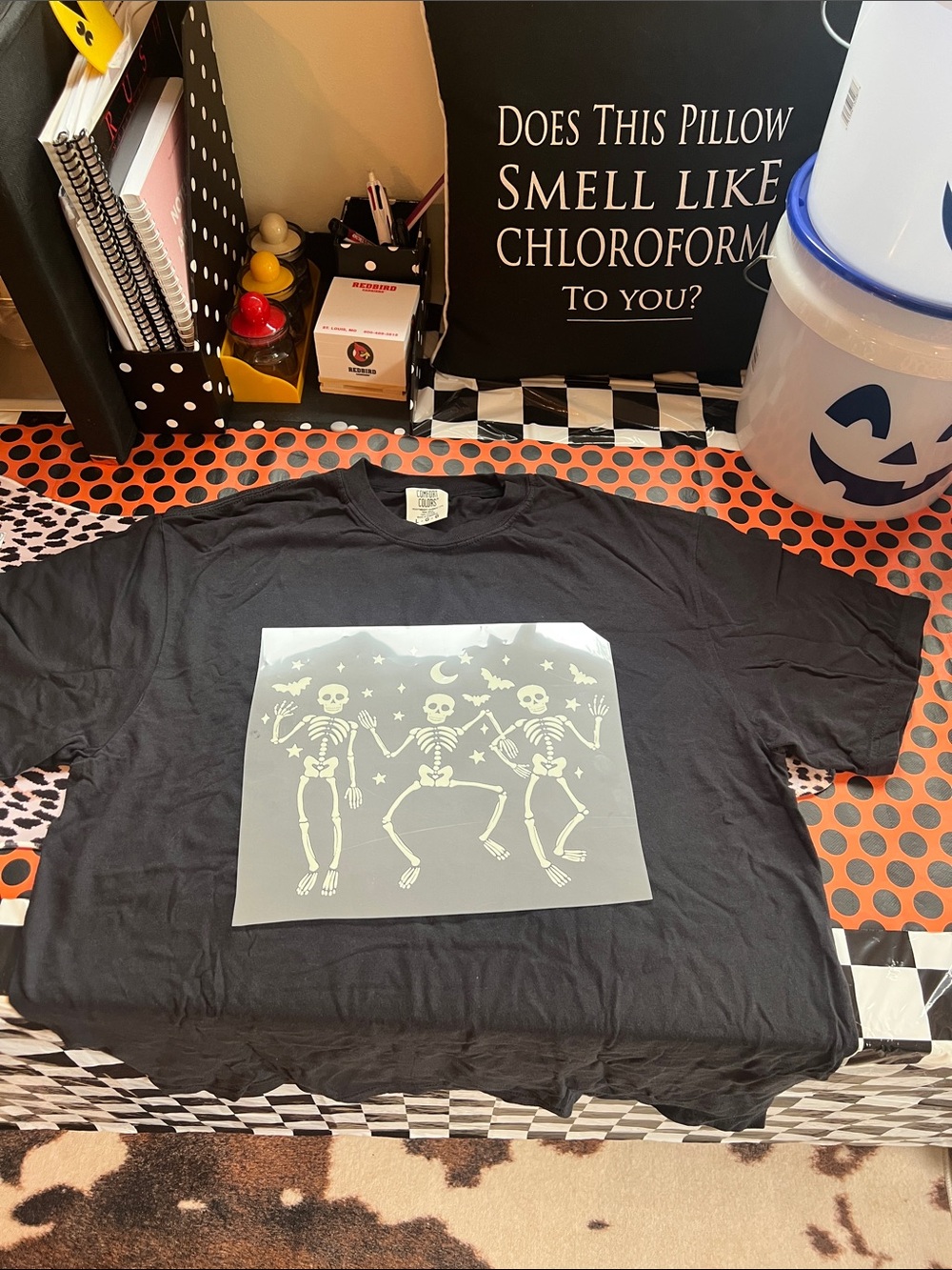 Comfort Colors glow in the dark size L